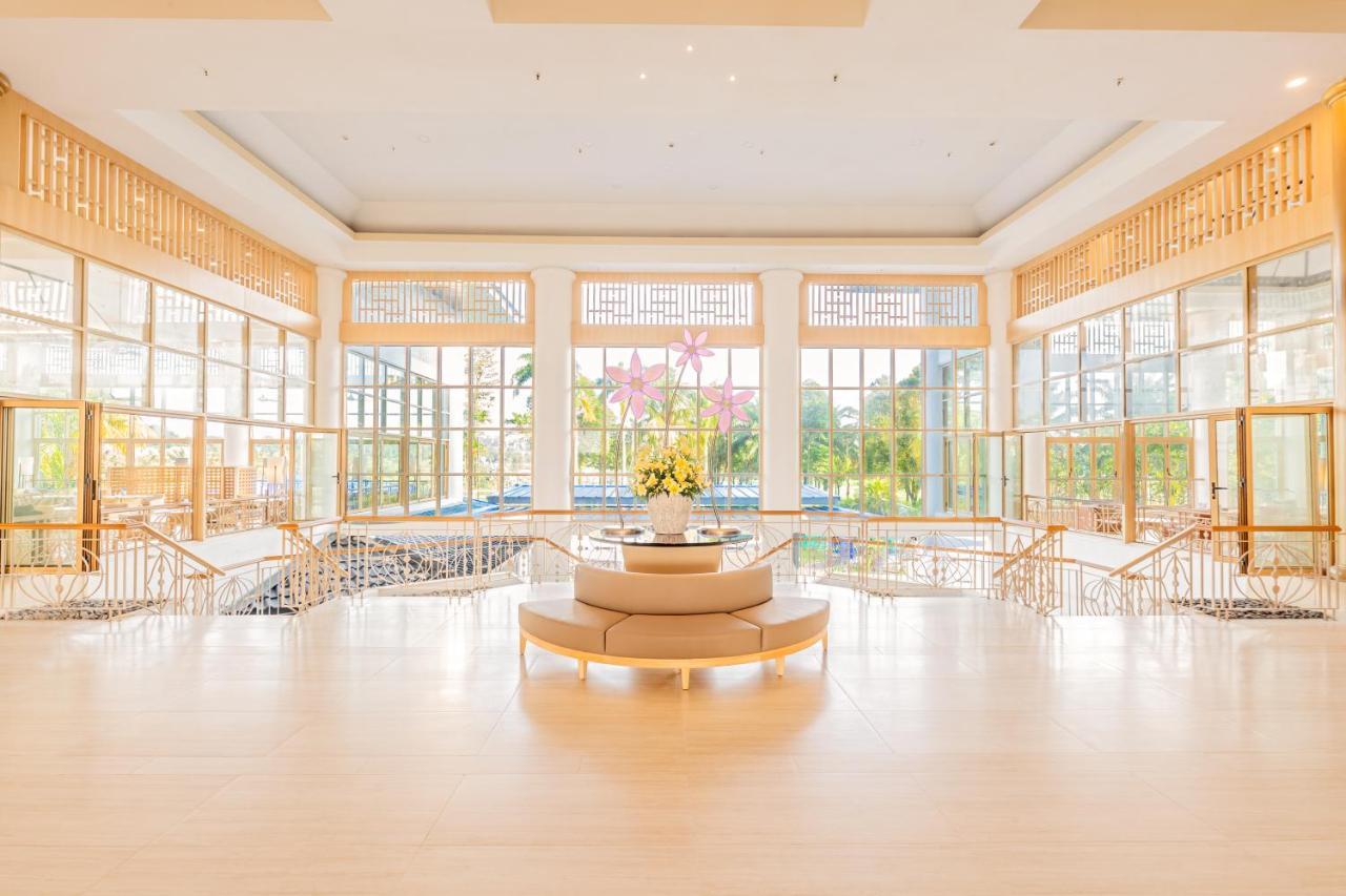 Glenmarie Hotel And Golf Resort Шах Алам Екстериор снимка Lobby